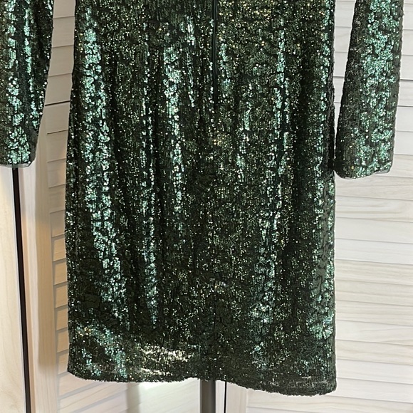 Carmen Marc Valvo Infusion Green Sequined Long Sleeve Sheath Dress Size 2 - Picture 4 of 11